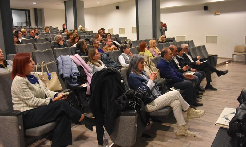 «Μία, δύο, τρεις…δραστηριότητες ενωμένες κάτω από μία ιδέα»-Επιμορφωτικό σεμινάριο εκπαιδευτικών με τη στήριξη του Δήμου Ηρωικής Πόλεως Νάουσας